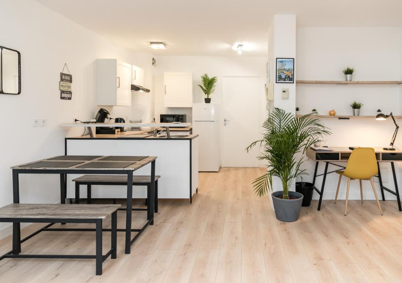 "Le Roll'S" - 1 Chambre - 5 Couchages - Calme - Terrasse - Parking Prive Tours Kültér fotó